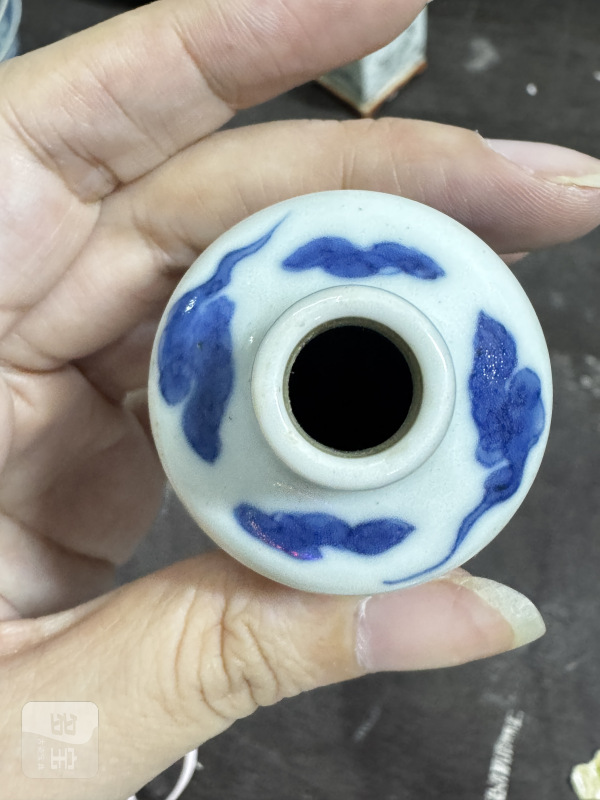 清 青花釉里红双龙戏珠纹烟壶 - 图9